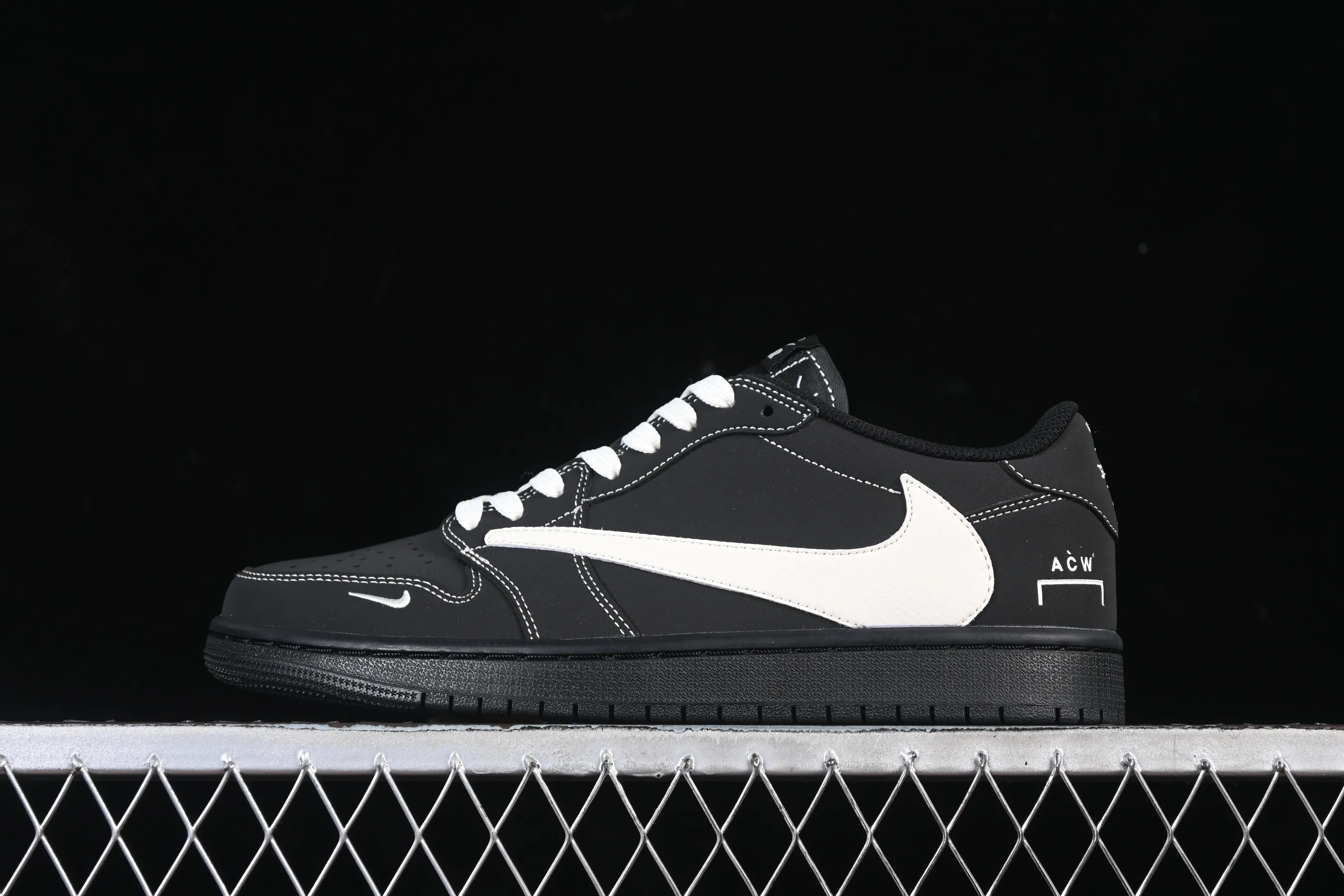 All categories Air Jordan Jordan series basketball shoes Air Jordan 1 Low High-end customized low-top sneakers Travis Scott x Fragment Design x Air Jordan 1 Low OG SP AJ1 Joe 1 joint black and white low-top cultural casual sneakers AC1808-191